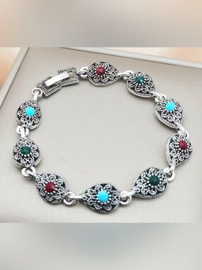 Bohemian Vintage-Inspired Silver Teardrop Bracelet with Red and Turquoise Stones